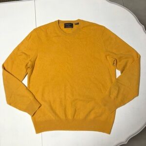 Black Brown 1826 Men's 100% Cashmere Crewneck Sweater in Mustard Yellow